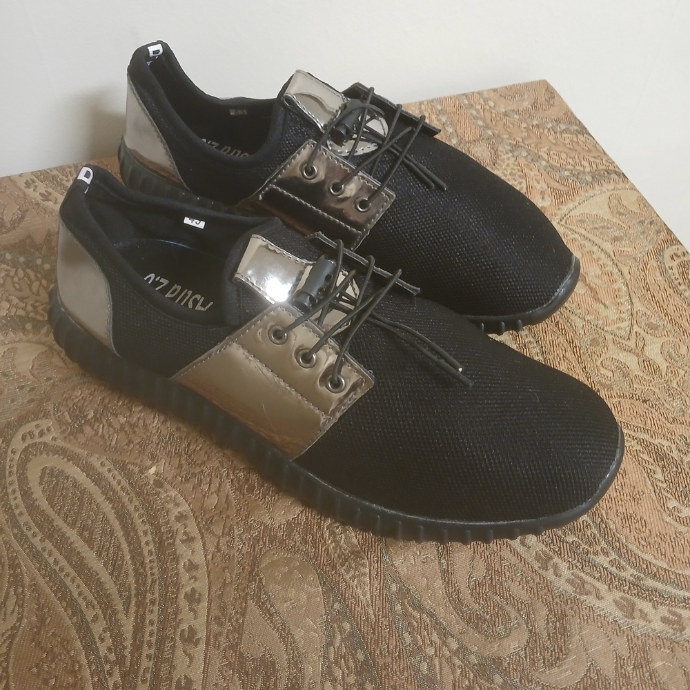 Astro 2.0 Chrome/Silver Sneakers Women's Size 11.5